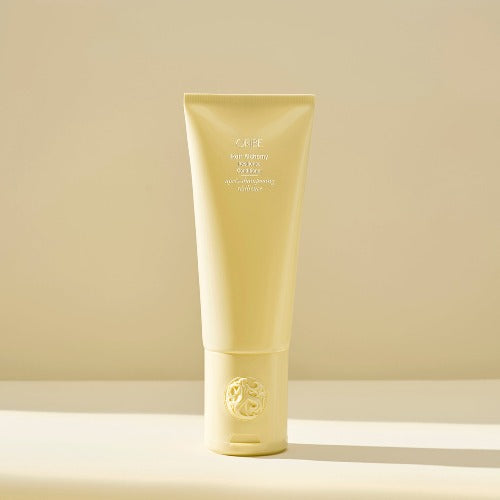 Oribe après-shampoing Resillience de la Boutique Flair, boutique de produits pour cheveux et salon de coiffure à Blainville. Ils offrent des produits tels que des shampoings sans sulfate, des masques capillaires, des gels douche, des après-shampoings. Ils sont non seulement certifiés par Bellami, mais ils offrent également des produits de plusieurs autres marques telles que Oribe Canada, T3, Iles Formula, QiQi, et bien d'autres !