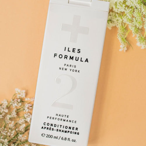 Conditionneur Iles Formula de la Boutique Flair, boutique de produits pour cheveux et salon de coiffure à Blainville.