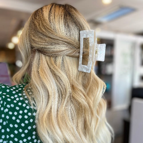 Claw Clips (Pinces à cheveux) Pixie-Woo x Camille Landry de la Boutique Flair, boutique de produits pour cheveux et salon de coiffure à Blainville.