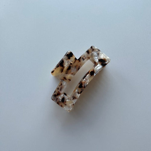 Claw Clips (Pinces à cheveux) Pixie-Woo x Camille Landry de la Boutique Flair, boutique de produits pour cheveux et salon de coiffure à Blainville.