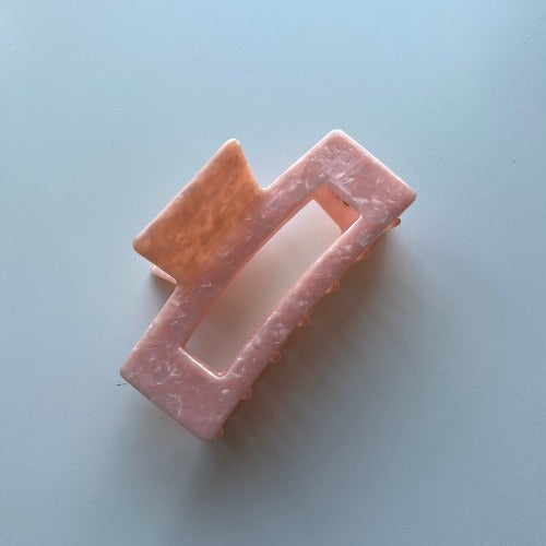 Claw Clips (Pinces à cheveux) Pixie-Woo x Camille Landry de la Boutique Flair, boutique de produits pour cheveux et salon de coiffure à Blainville.